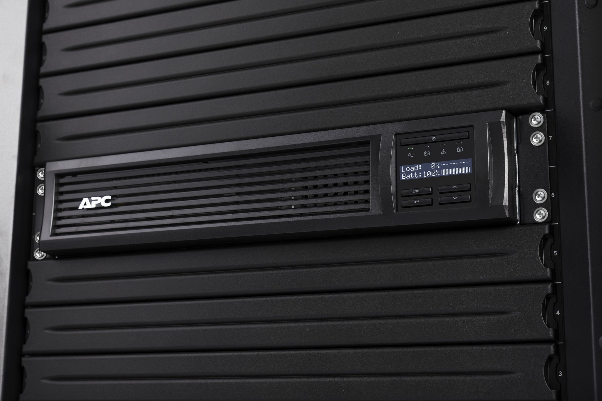 APC Smart-UPS 2200 VA LCD RM mit SmartConnect_63527.jpg