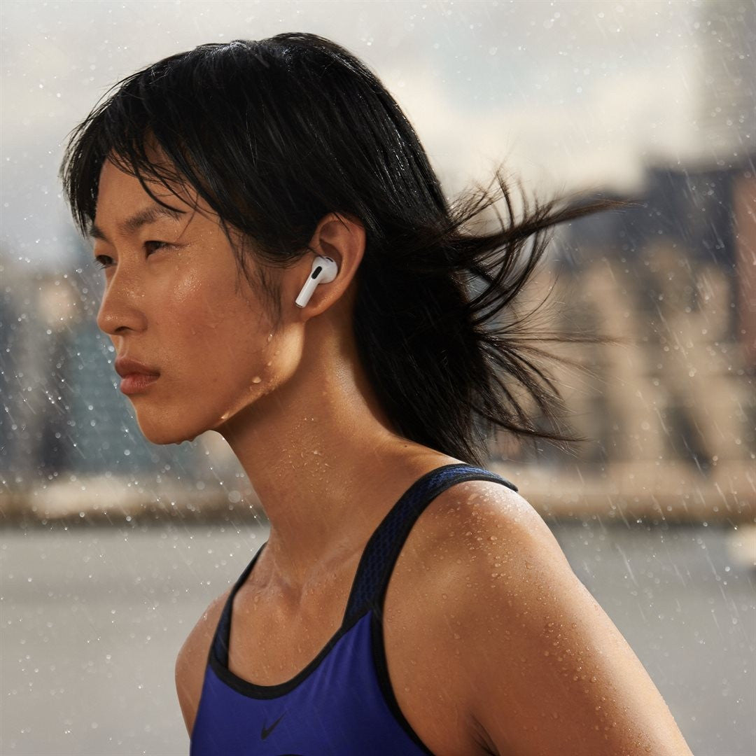 Apple AirPods 3rd Gen. with Lightning Charging Case (2022) white_62706.jpg