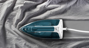 Tefal FV2839 Fer à repasser à sec ou à vapeur Semelle en cérilium 2400 W Bleu, Blanc