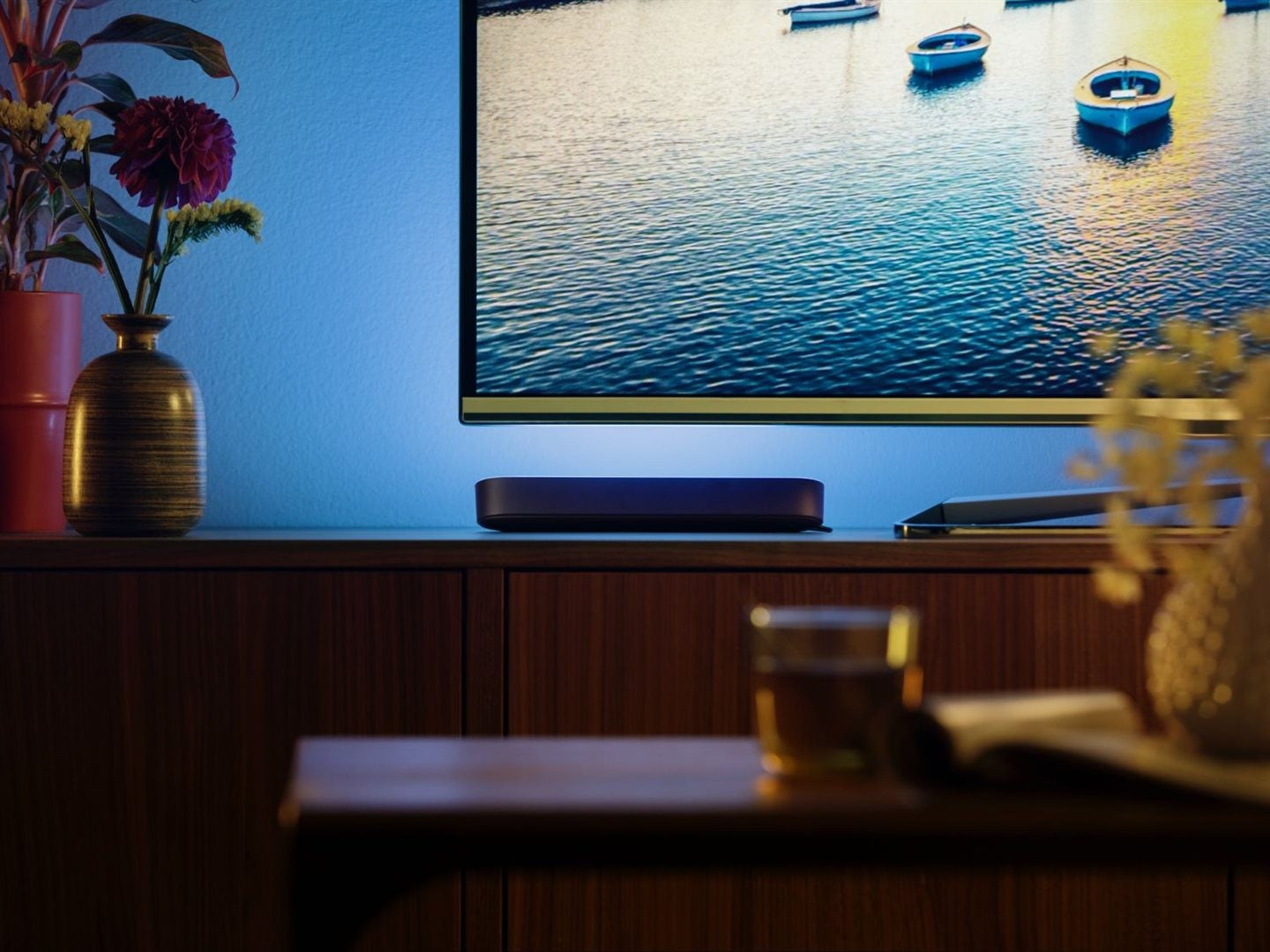 Philips Hue Play Lightbar white and color ambiance / black_62588.jpg