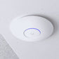 Ubiquiti U6+ point d'accès réseaux locaux sans fil 2402 Mbit/s Blanc Connexion Ethernet, supportant l'alimentation via ce port (PoE)